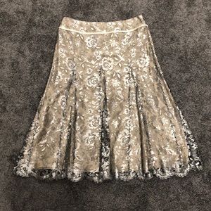 Women’s lace Max Mara skirt